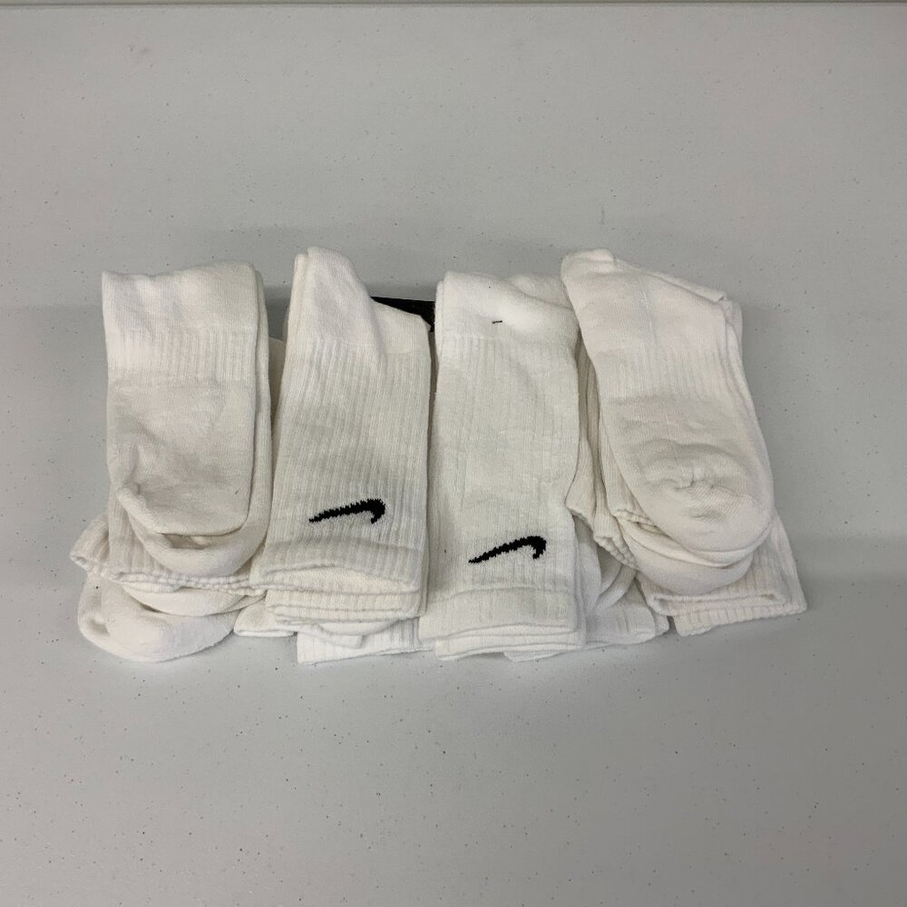 Nike Everyday Crew White Large Socks NEW 12 Pairs